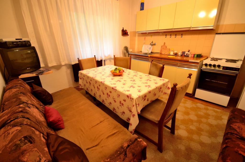 Guest House Konjic Ngoại thất bức ảnh