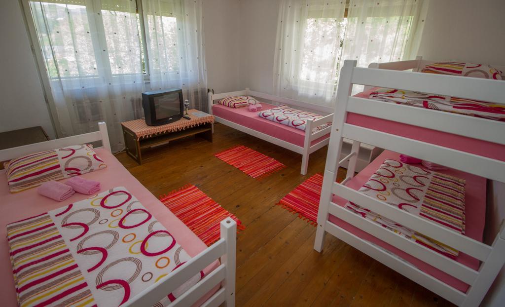 Guest House Konjic Ngoại thất bức ảnh