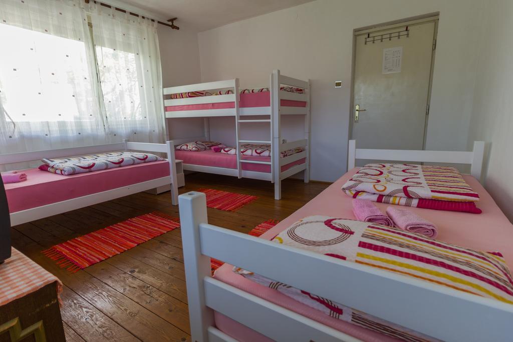 Guest House Konjic Ngoại thất bức ảnh